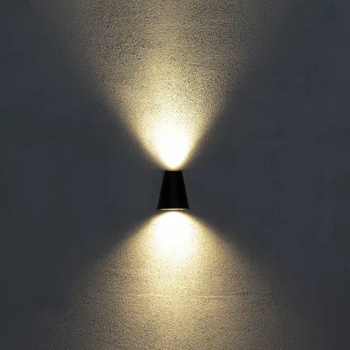 zwarte up down wandlamp voor buiten met zigbee gu10 spots kegel vorm 1