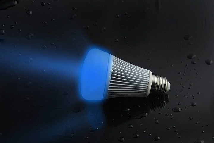 RGBWW LED lamp met afstandsbediening 9W E27 1 tot 4 lampen 7